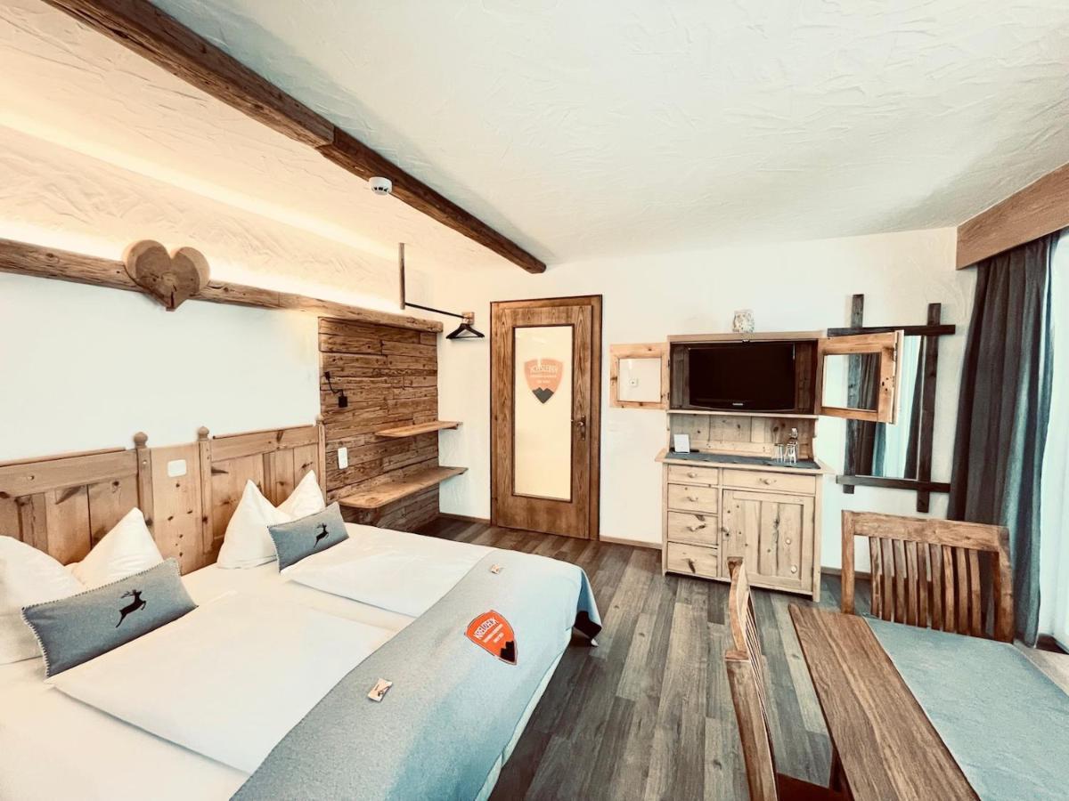 Pension Kreuzeck - Dein Gluecksplatz Am Lech Weissenbach am Lech Bagian luar foto