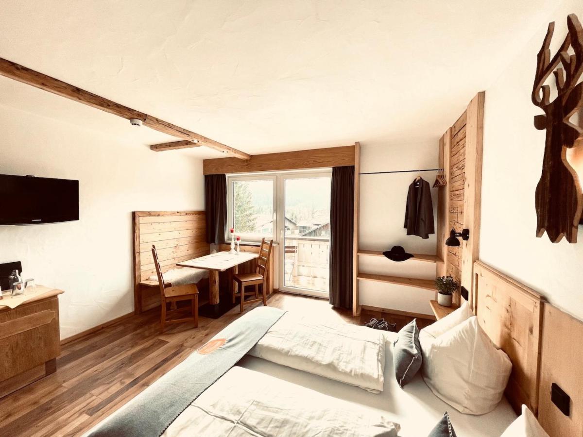 Pension Kreuzeck - Dein Gluecksplatz Am Lech Weissenbach am Lech Bagian luar foto