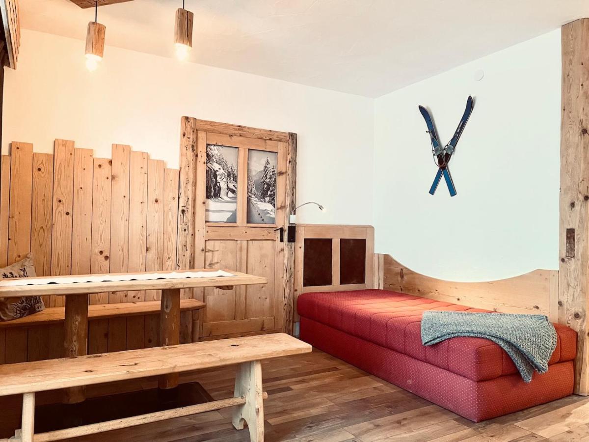 Pension Kreuzeck - Dein Gluecksplatz Am Lech Weissenbach am Lech Bagian luar foto