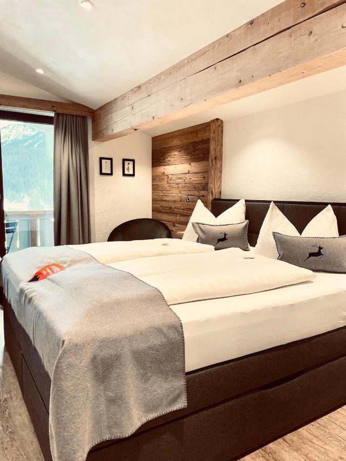 Pension Kreuzeck - Dein Gluecksplatz Am Lech Weissenbach am Lech Bagian luar foto