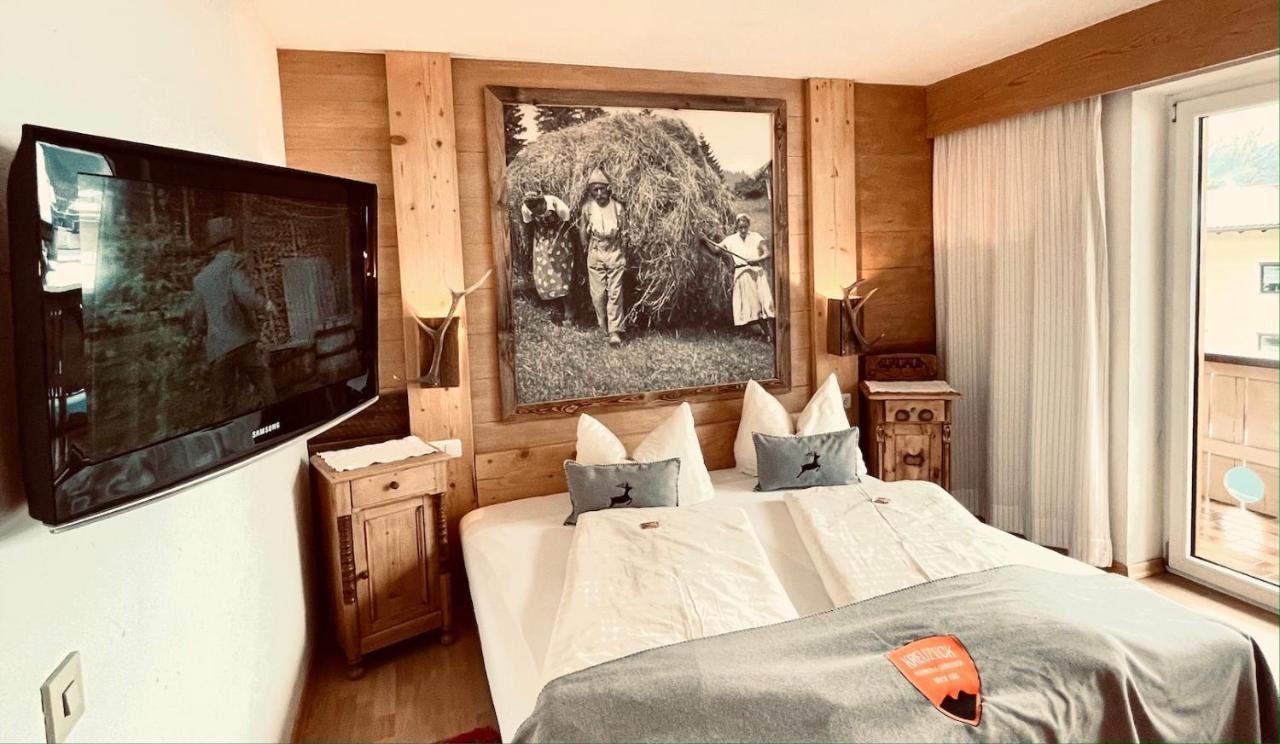 Pension Kreuzeck - Dein Gluecksplatz Am Lech Weissenbach am Lech Bagian luar foto
