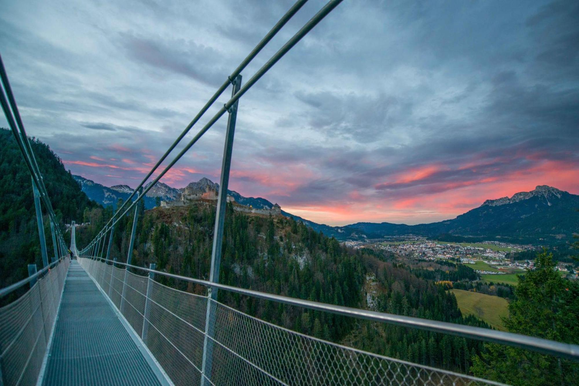 Pension Kreuzeck - Dein Gluecksplatz Am Lech Weissenbach am Lech Bagian luar foto