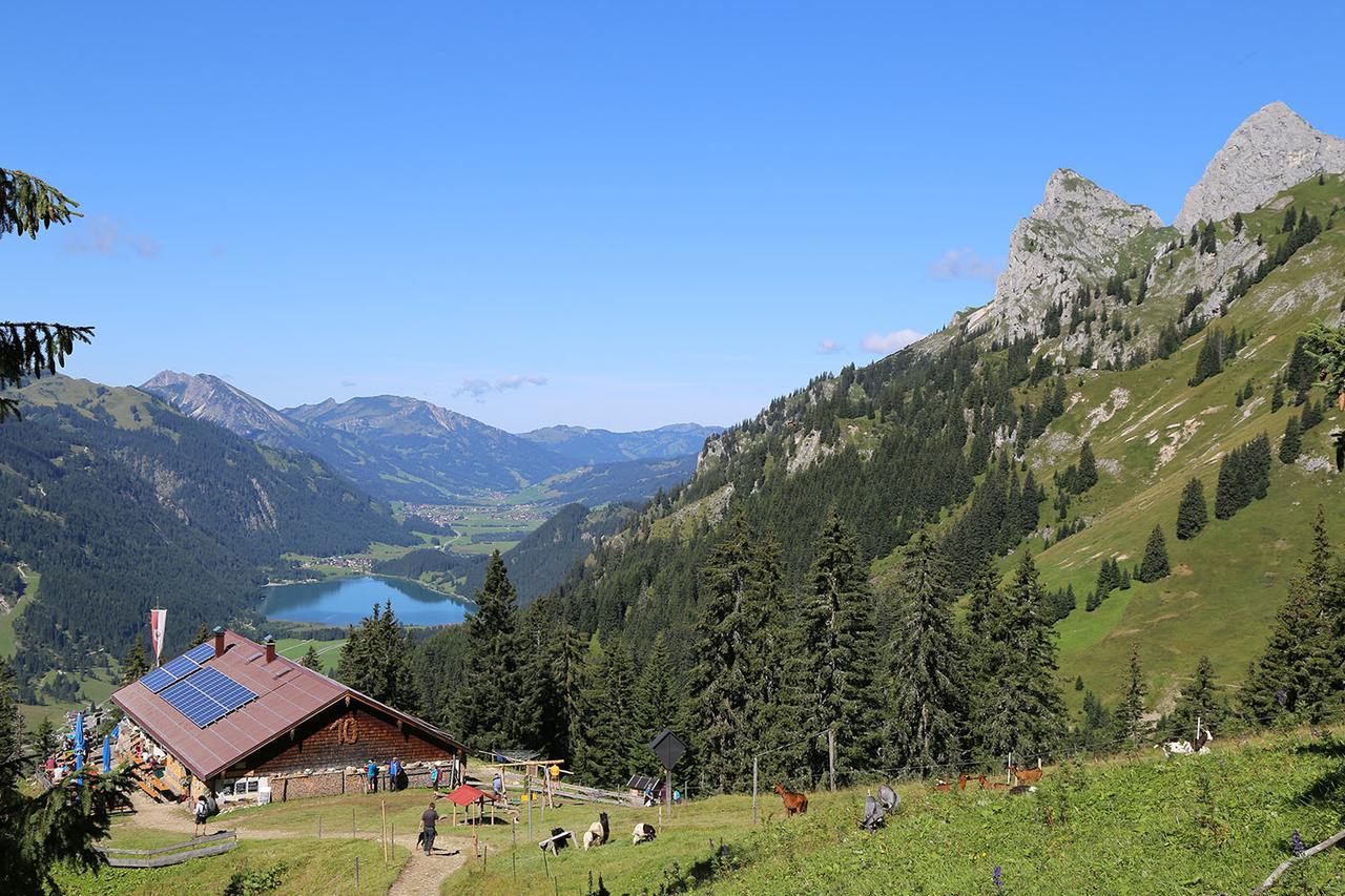 Pension Kreuzeck - Dein Gluecksplatz Am Lech Weissenbach am Lech Bagian luar foto